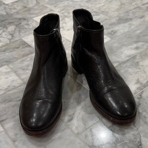 Johnston & Murphy women’s sz7 black boots